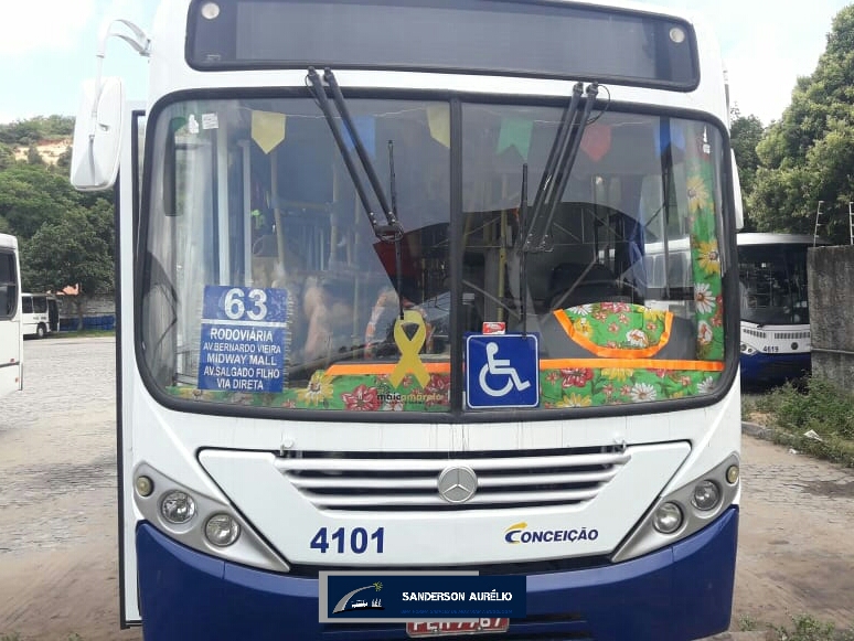 Ônibus enfeitados com temática junina circulam em Natal 2 AddText 05 28 10.10.48