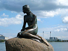 Little Mermaid Statue Copenhagen The Little Mermaid 1989 animatedfilmreviews.filminspector.com