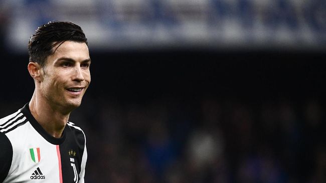 Tinggalkan Real Madrid, Ronaldo Senang Dengar Messi Sedih Tinggalkan Real Madrid, Ronaldo Senang Dengar Messi Sedih