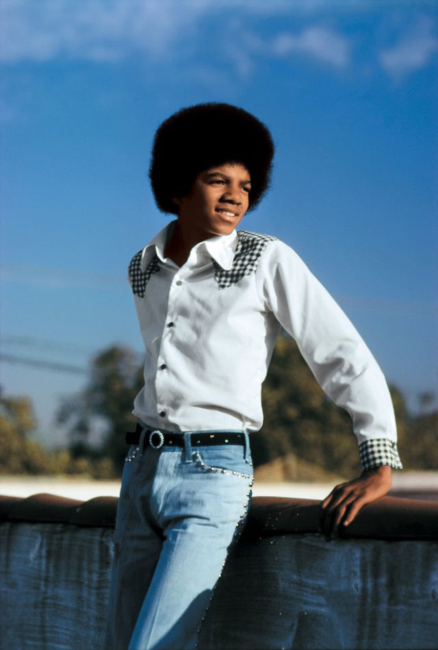 30 Adorable Color Photographs of Michael Jackson as a Teenager in the