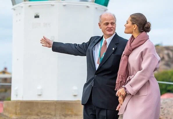 Crown Princess Victoria wore Andiata Odnala wool jacket in pink, and ByTiMo flared bell sleeve dress at research vessel