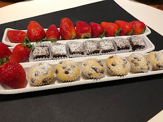 Mini pastelitos evento Marie Gourmet Cóctel a domicilio pastelitos cumpleaños evento banquetería