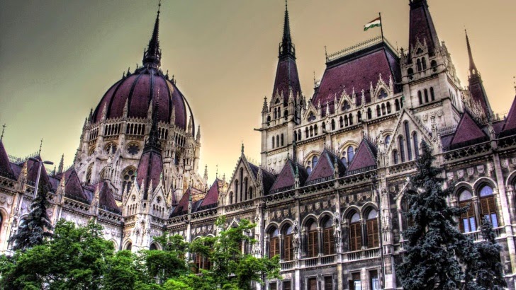 11 – Parliament Building, Budapest, Hungary - 11 Architectural Places You Should See Even Once in Your Life!