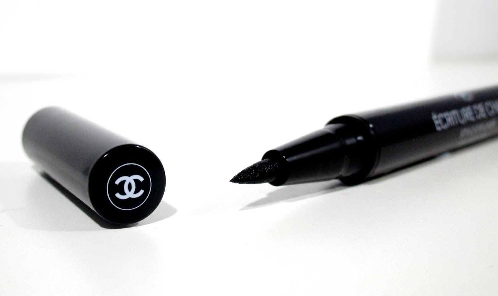 chanel black eyeliner