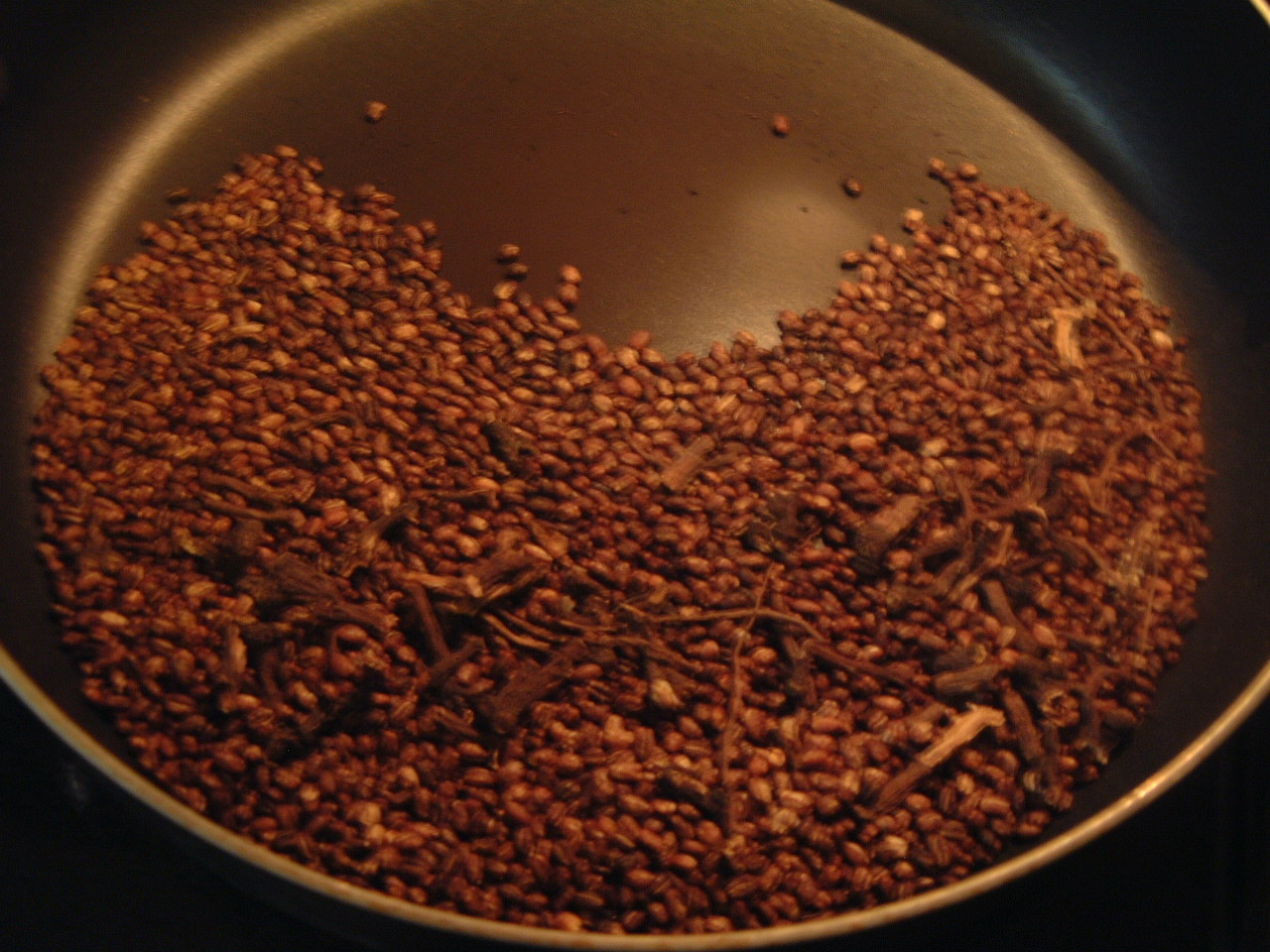 Garden Fairy's Cafe Roasted dandelion roots (and roasted barley) for a