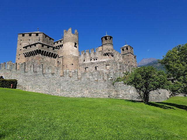 castello di Fenis Valle d'Aosta