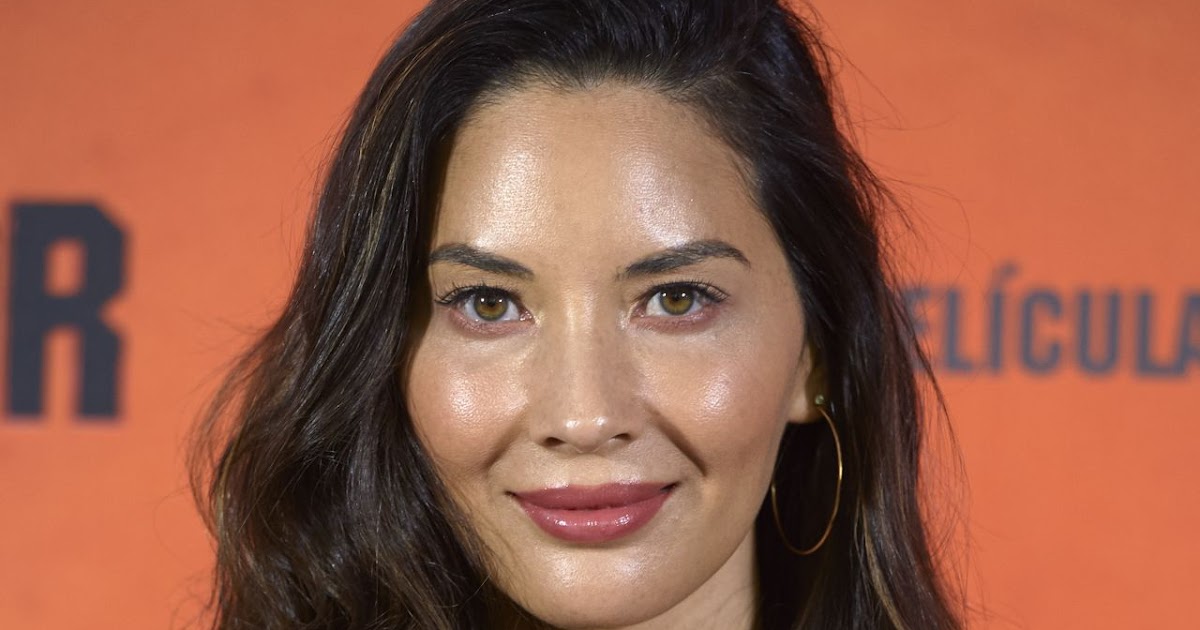 Olivia Munn – “The Predator” Photocall in Madrid