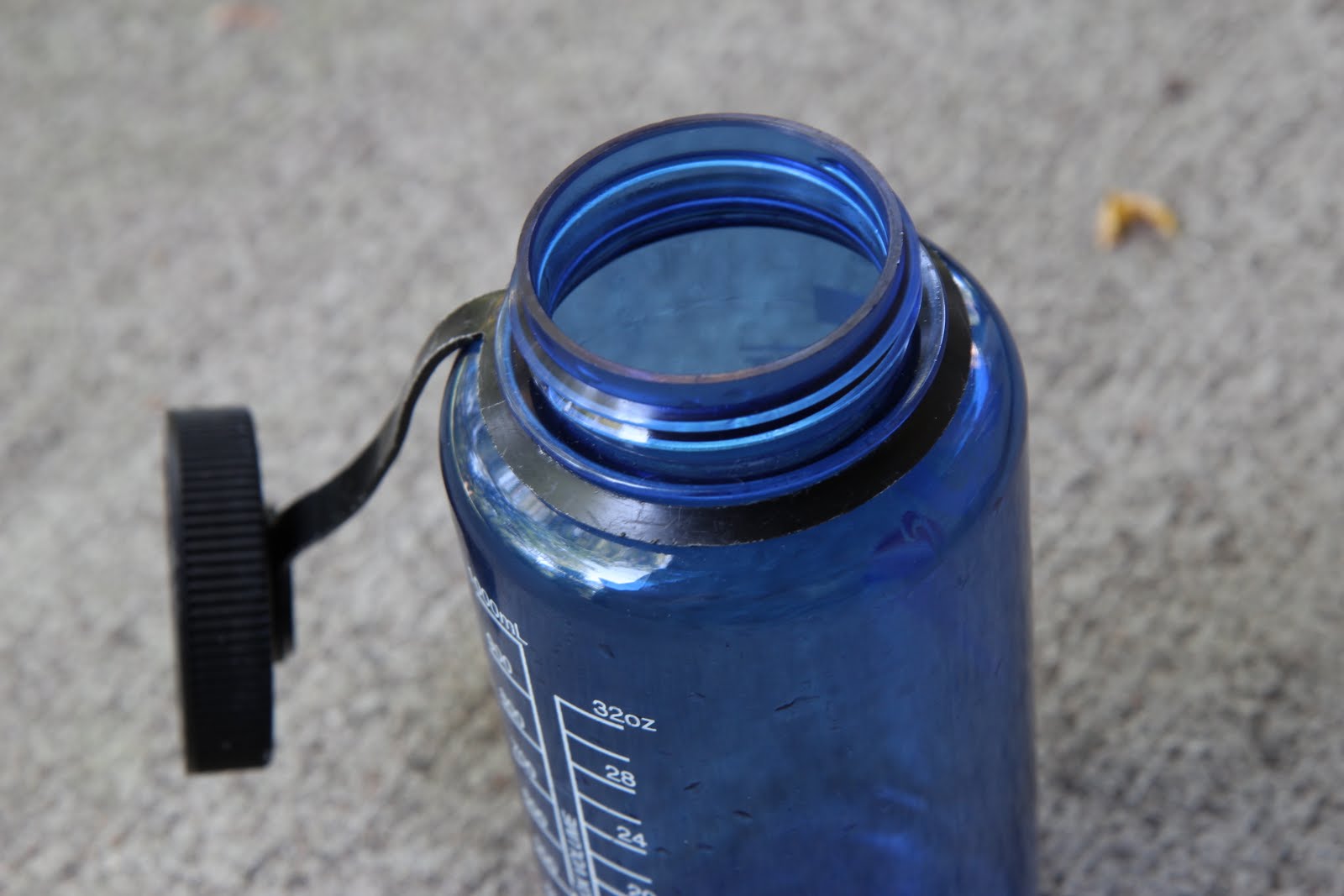 James' Ordinary Guy Reviews SIGG bottles vs. Nalgene Bottles