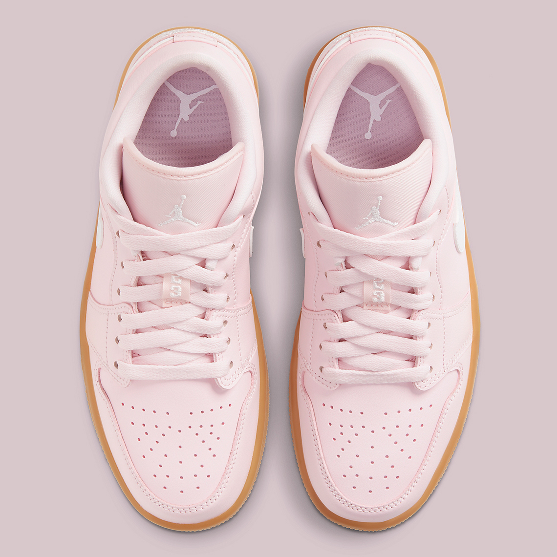 Nike Jordan 1 Gum Soles