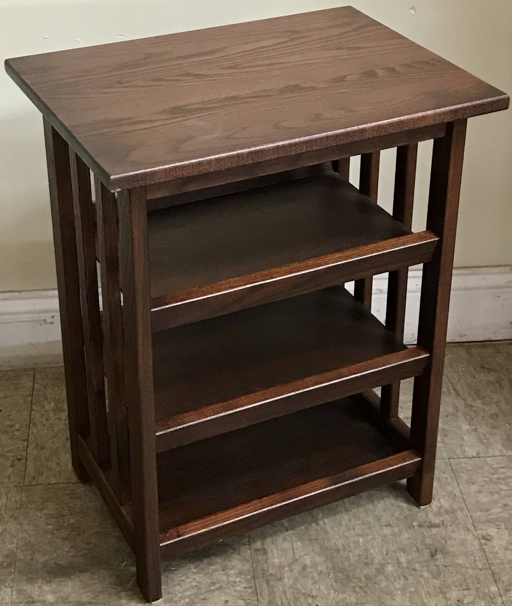 Uhuru Furniture & Collectibles 477108 Mission Style 3Shelf End Table