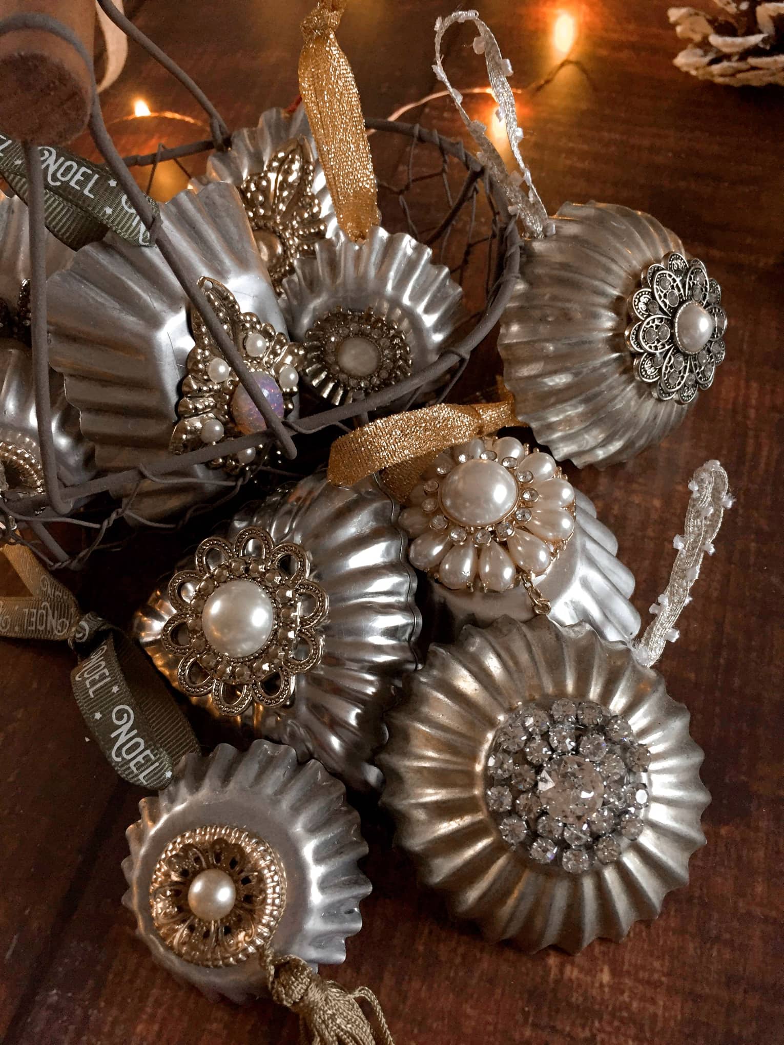 DIY Vintage tart tin ornaments The Girl and the Hound