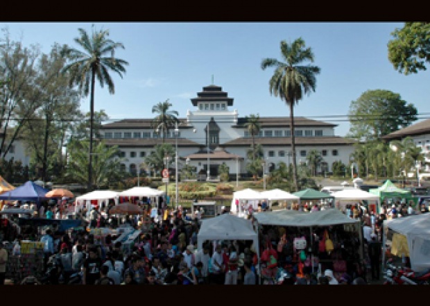 Mau Belanja yang Paling Lengkap? Ya Dipasar Gasibu, Segalanya ada Dipasar Gasibu Bandung! Mau Belanja yang Paling Lengkap? Ya Dipasar Gasibu, Segalanya ada Dipasar Gasibu Bandung!