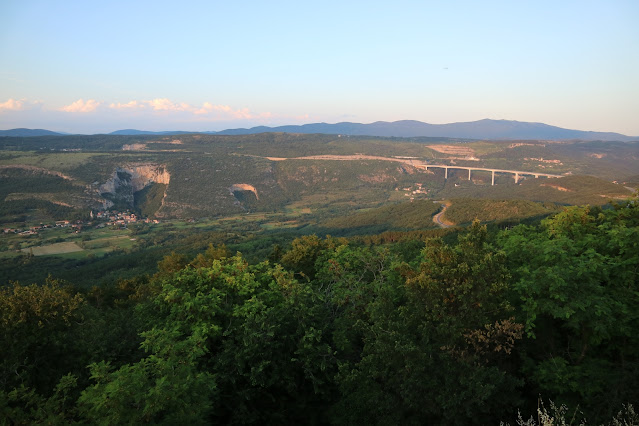 Osp, Mišja peč in viadukt Osp, Mišja peč in viadukt