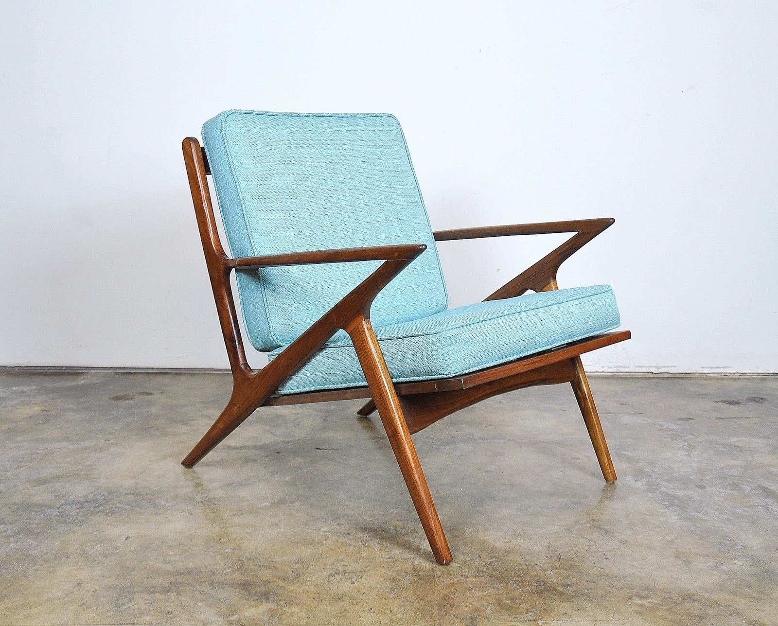 SELECT MODERN Poul Jensen for Selig Style Teak Z Lounge Chair