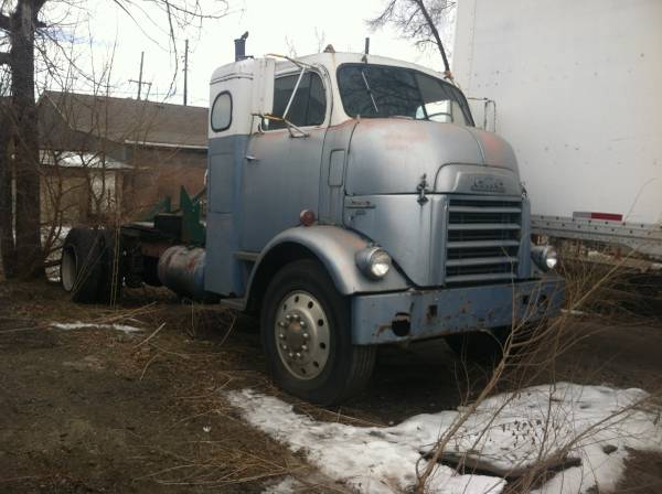 1956 GMC Cannonball Tractor Truck - Old Truck