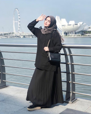 Over Size T Shirt dan Rok Plisket cantik cewek hijab'