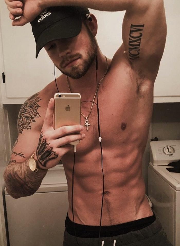 fit-shirtless-bearded-tattoo-stud-dark-adidas-baseball-cap-hand-tattoos-arm-viceps-armpits-sexy-boy-iphone-mirror-selfie