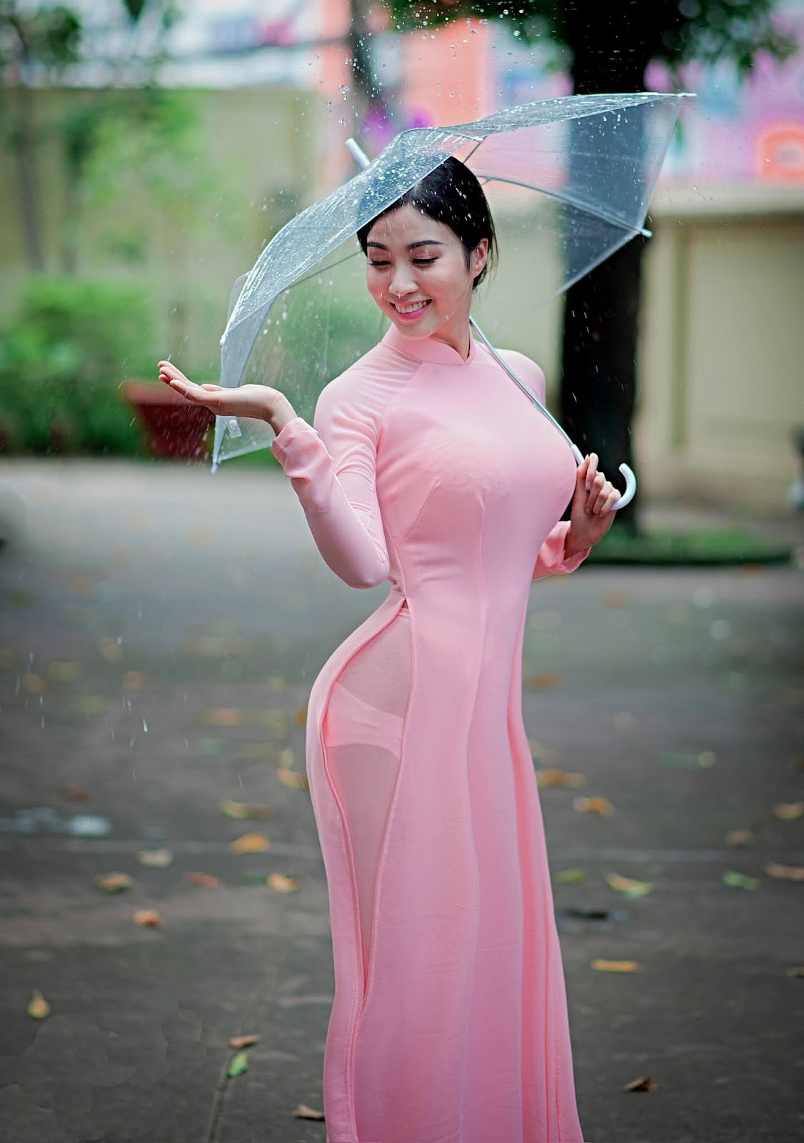 Hot girl..áo dài xuyên thấu : đẹp hay chưa đẹp? Hot girl..áo dài xuyên thấu : đẹp hay chưa đẹp?