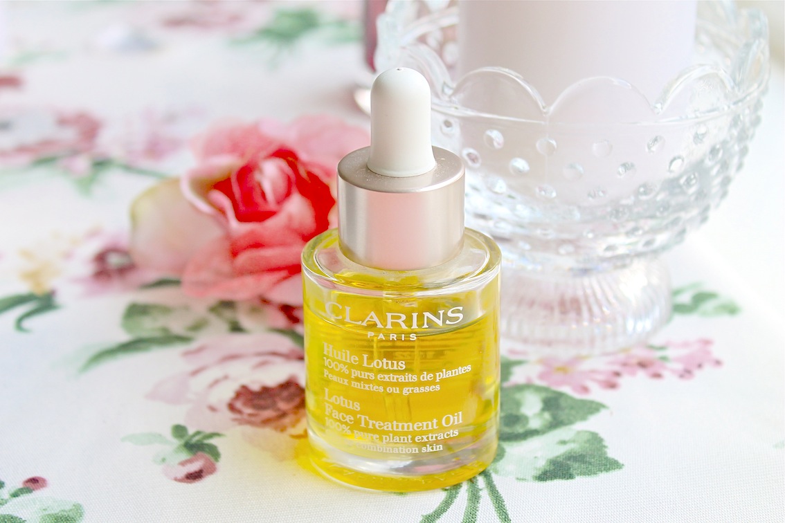 Clarins Lotus Face Treatment Oil A Y E .. L I N E D