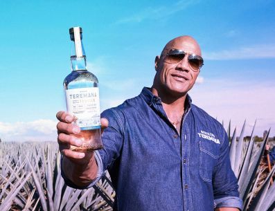  Dwayne Johnson terminó con la polémica que generó su marca de tequila llamada Teremana