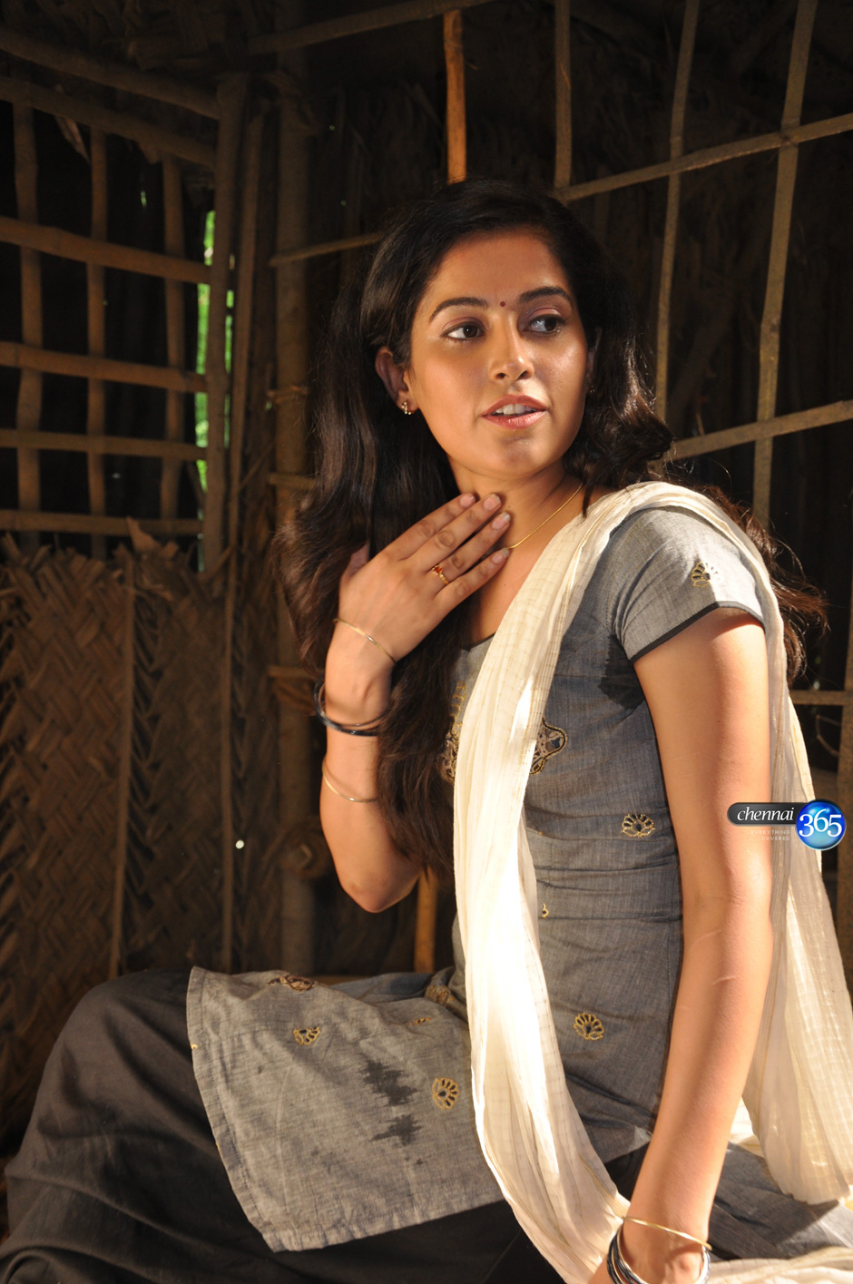 Actress Photos,Actress pics Actress wallpapers dishapandey heroine photo