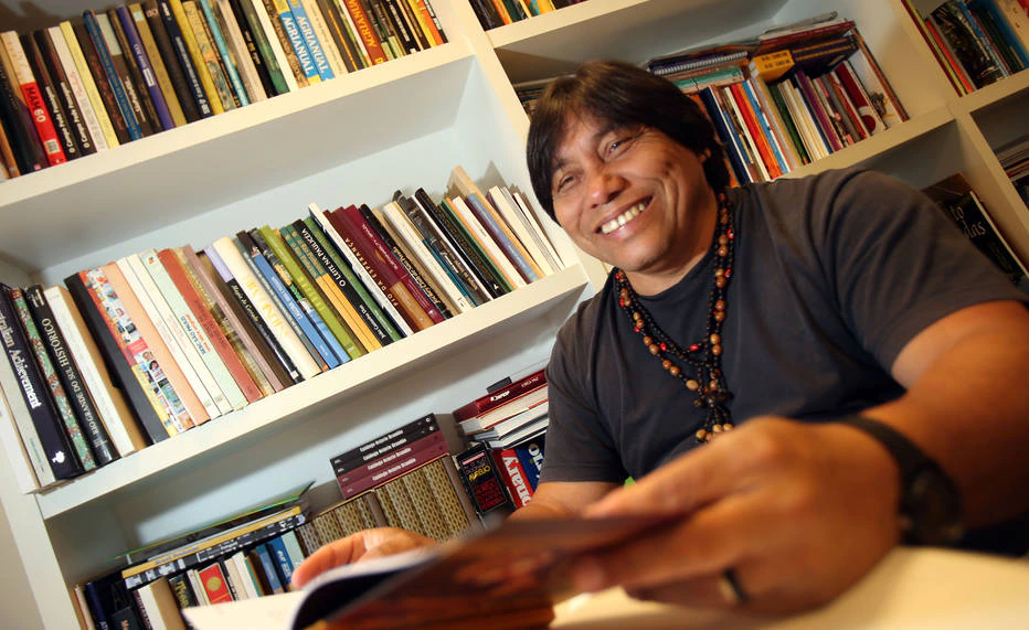 Rita Carelli: uma janela para a cultura Indígena através da literatura  infantil