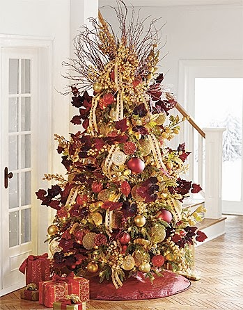 Color Outside the Lines: Georgeous Christmas Tree Inspiration