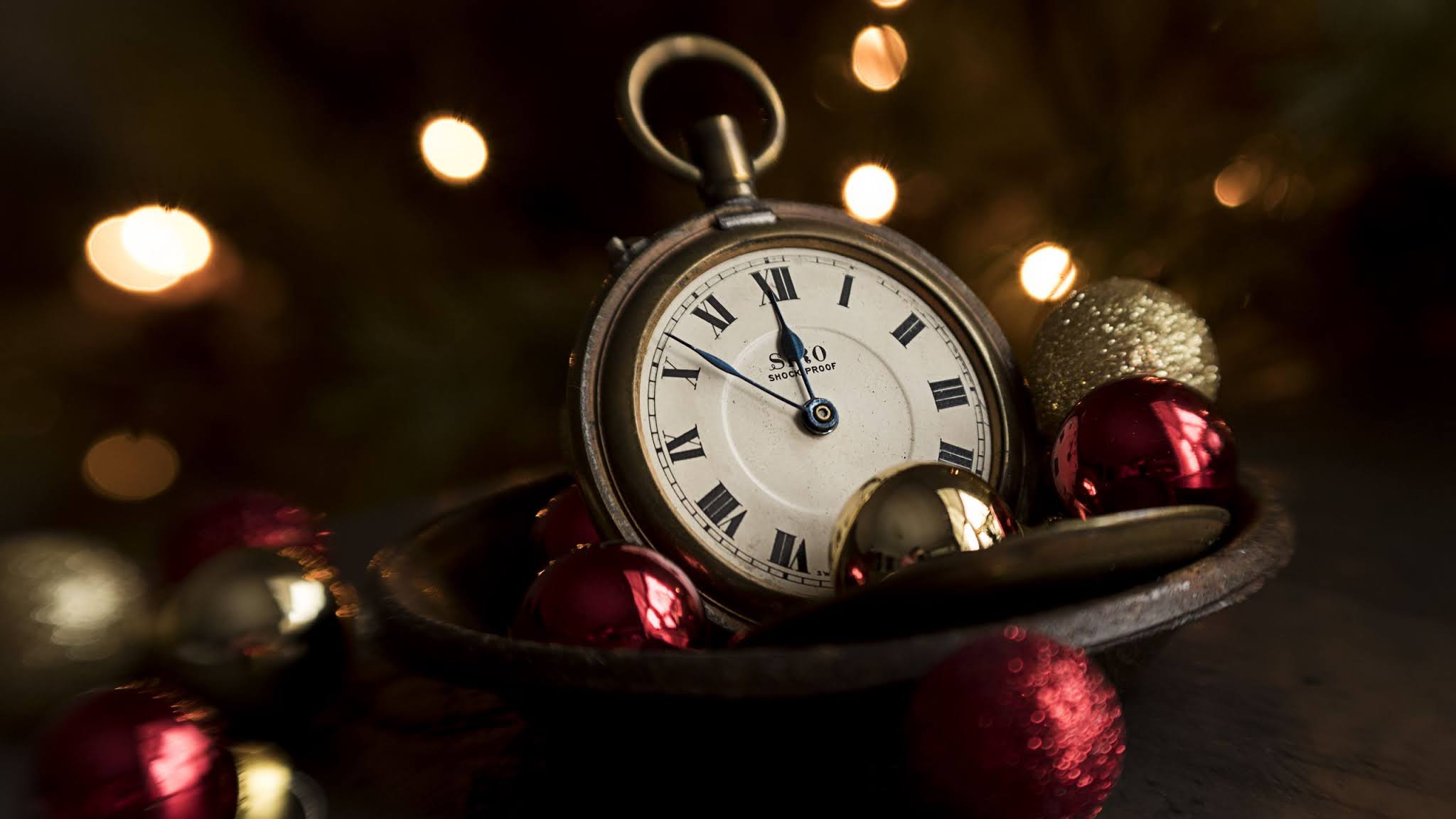 HD Wallpaper Christmas Clock, Ball, Holiday