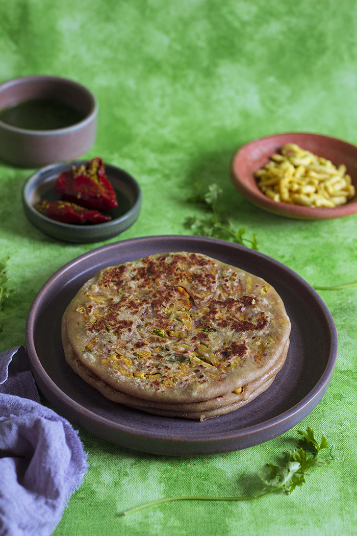 Sev Paratha recipe, how to make sev paratha, aloo bhujia paratha