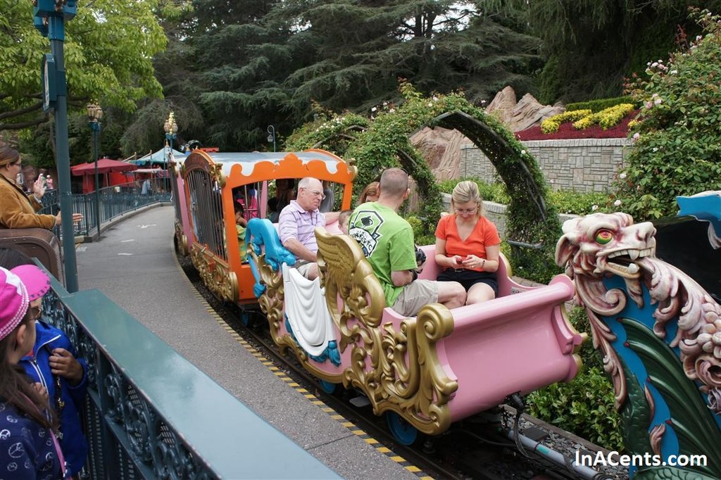 120610-Disneyland-Casey-Jr-Circus-Special-Train-Ride-03.jpg