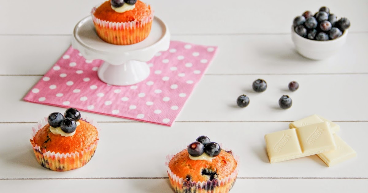 Passion Meets Creativity: White Chocolate Blueberry Cupcakes