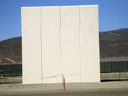 jobsanger: Some Samples Are Being Built Of Trump's Border Wall