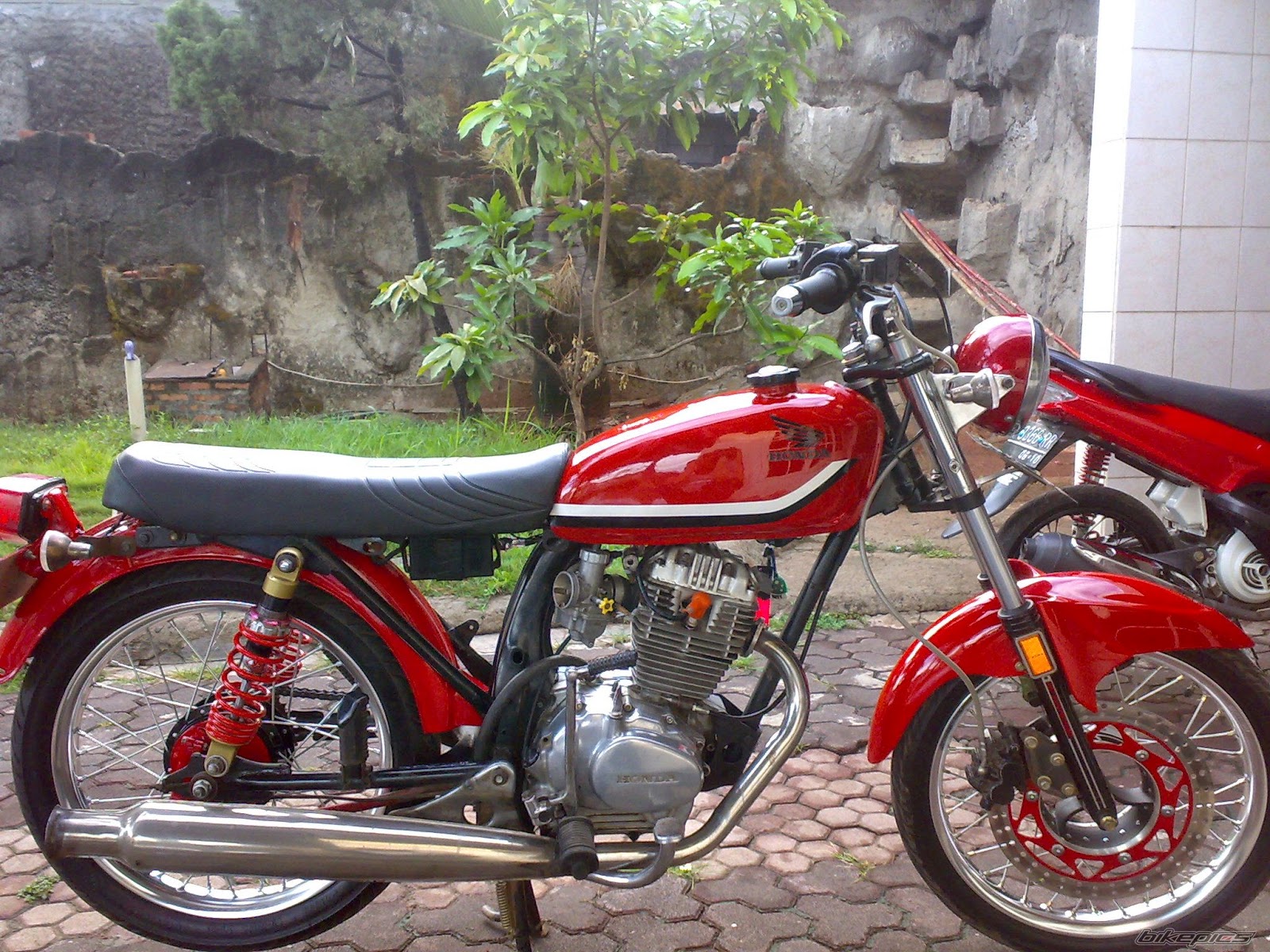 10 Modifikasi Motor Honda CB 100 Keren Dan Elegan Otomotiva