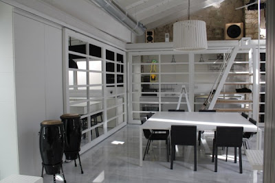 Marzua: Convertir una casa habitada en un showroom interactivo; la