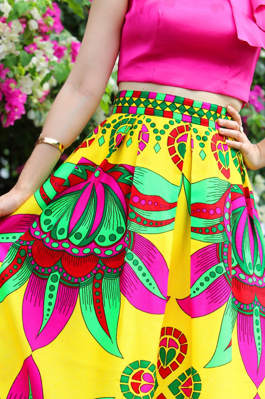 Beautiful set of Paruma skirt and crop top by Tilú, Panama