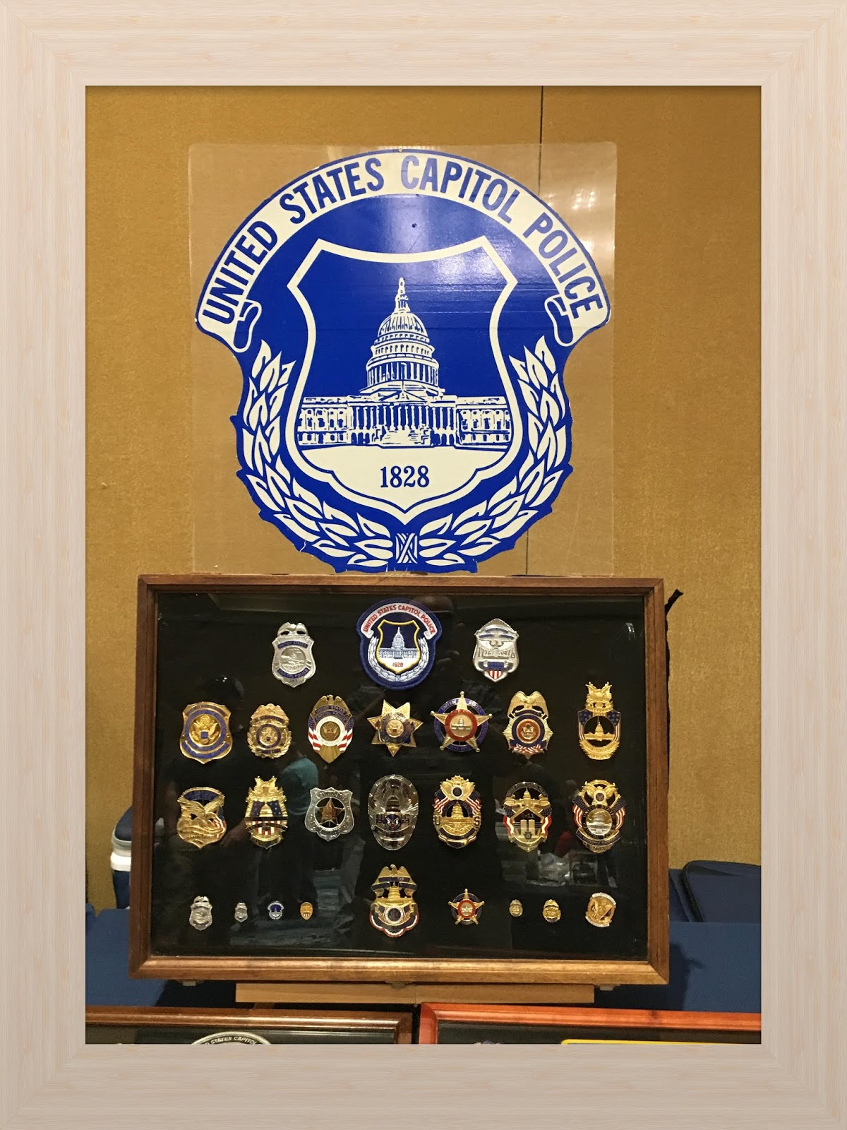 BADGE COLLECTOR ORLANDO POLICE BADGE AND PATCH SHOW