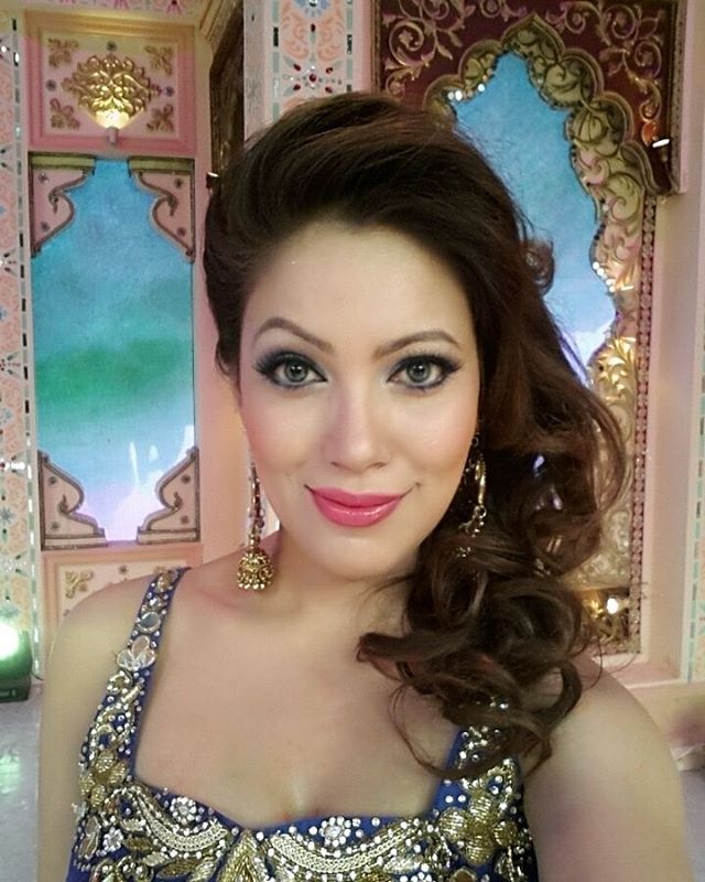 Celebrities On Instagram Facebook TikTok Snapchat Twitter : Munmun Dutta