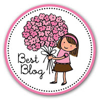 Premio best blog concedido por Núria y su blog http://escribiendoconazucar.blogspot.com.es/