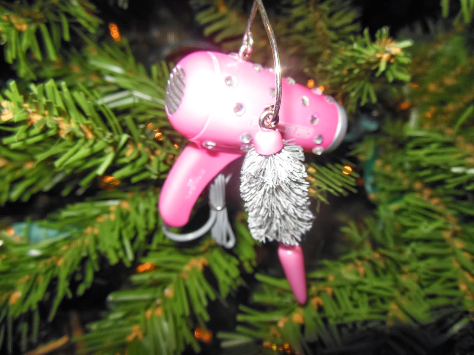 Holiday Memories: My Favorite Ornaments - Girl Meets Bow