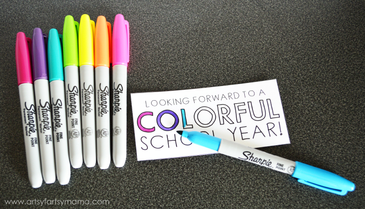 "Colorful" Teacher Gift Idea with Free Printable at artsyfartsymama.com #StaplesBTS #Sharpie #giftidea