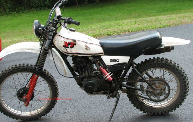 1981 Yamaha XT250 white