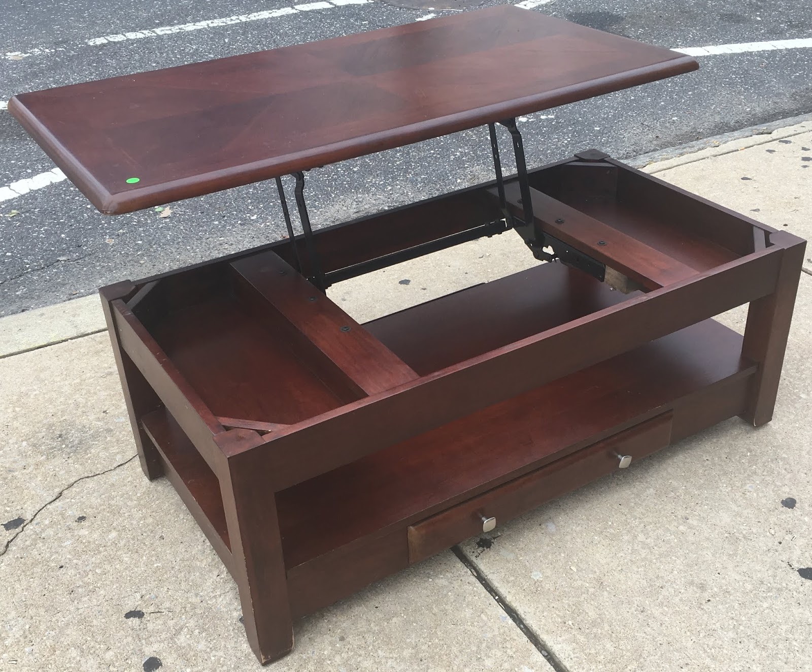 Uhuru Furniture & Collectibles Adjustable Height Coffee Table 75 SOLD