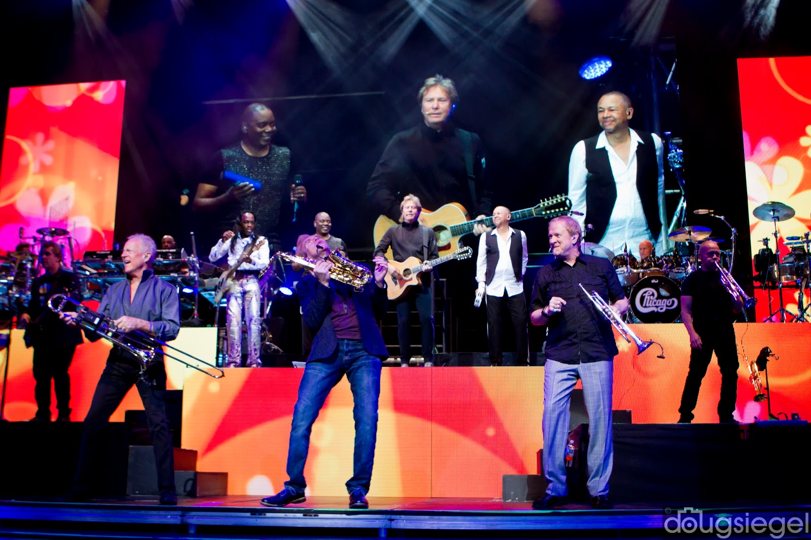 Chicago & Earth, Wind and Fire Take the Stage Together for an AllStar