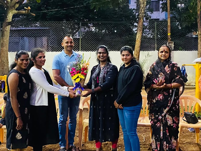 कबड्डी’वर पीएचडी केलेल्या शिक्षिकेचा लक्ष्मी दुधाने यांच्या माध्यमातून सत्कार | Laxmi Dudhane Falicitate Vidya Pathare