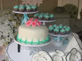 steambuttercream cake+ cupcake