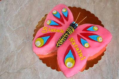 Tort z masą cukrową na urodziny