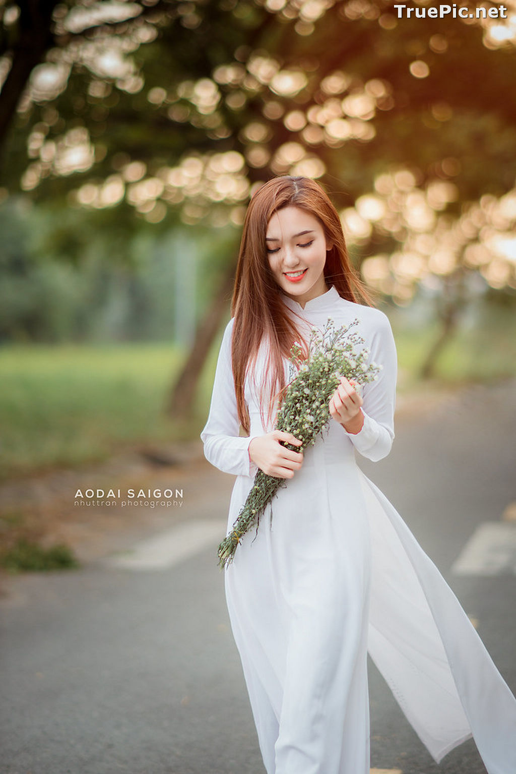 Image The Beauty of Vietnamese Girls with Traditional Dress (Ao Dai) #5 - TruePic.net - Picture-53