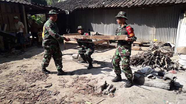 Uluran Tangan Koramil Kalijambe, Senyum Bagi Fatimah Uluran Tangan Koramil Kalijambe, Senyum Bagi Fatimah