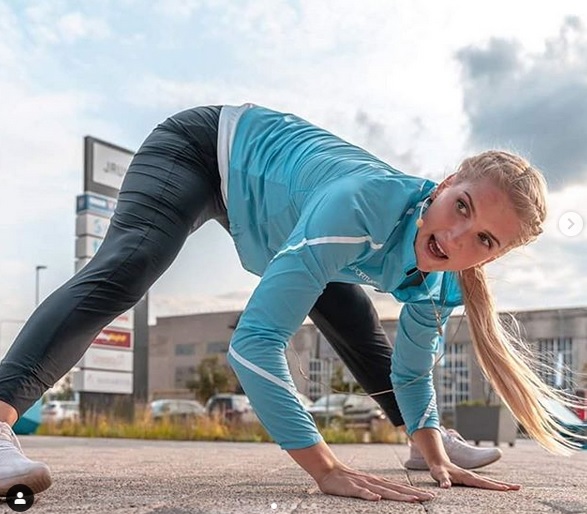 beautiful female athletes Līna Mūze