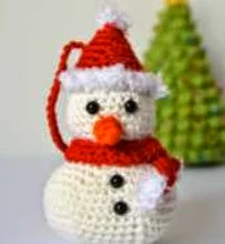 http://media.blacksheepwools.com/media/wysiwyg/crochet_snowman1.pdf